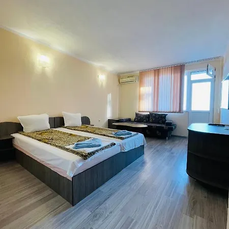 Guest house Kita - Rooms With Sea View Sveti Vlas